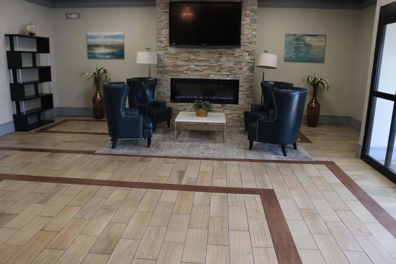 Bradley Hotel 2*